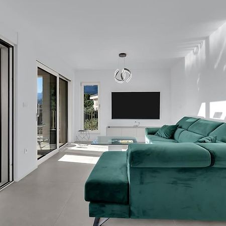 Apartman Delux With Private Pool - Makarska Exklusiv Tucepi Exterior photo