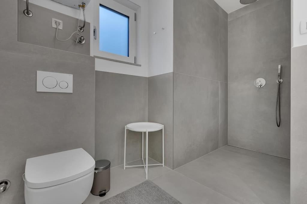 Apartman Delux With Private Pool - Makarska Exklusiv Tucepi Exterior photo